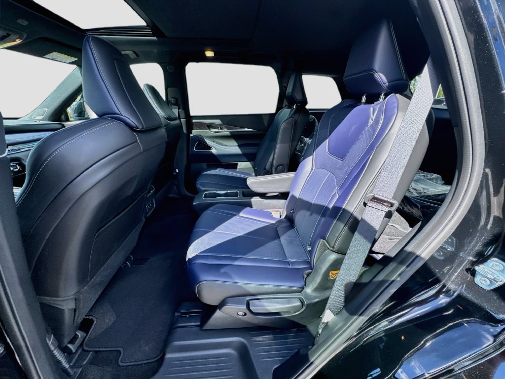 Used 2026 INFINITI QX60 Sport w/ Dark Cargo Package AWD/4WD image 27