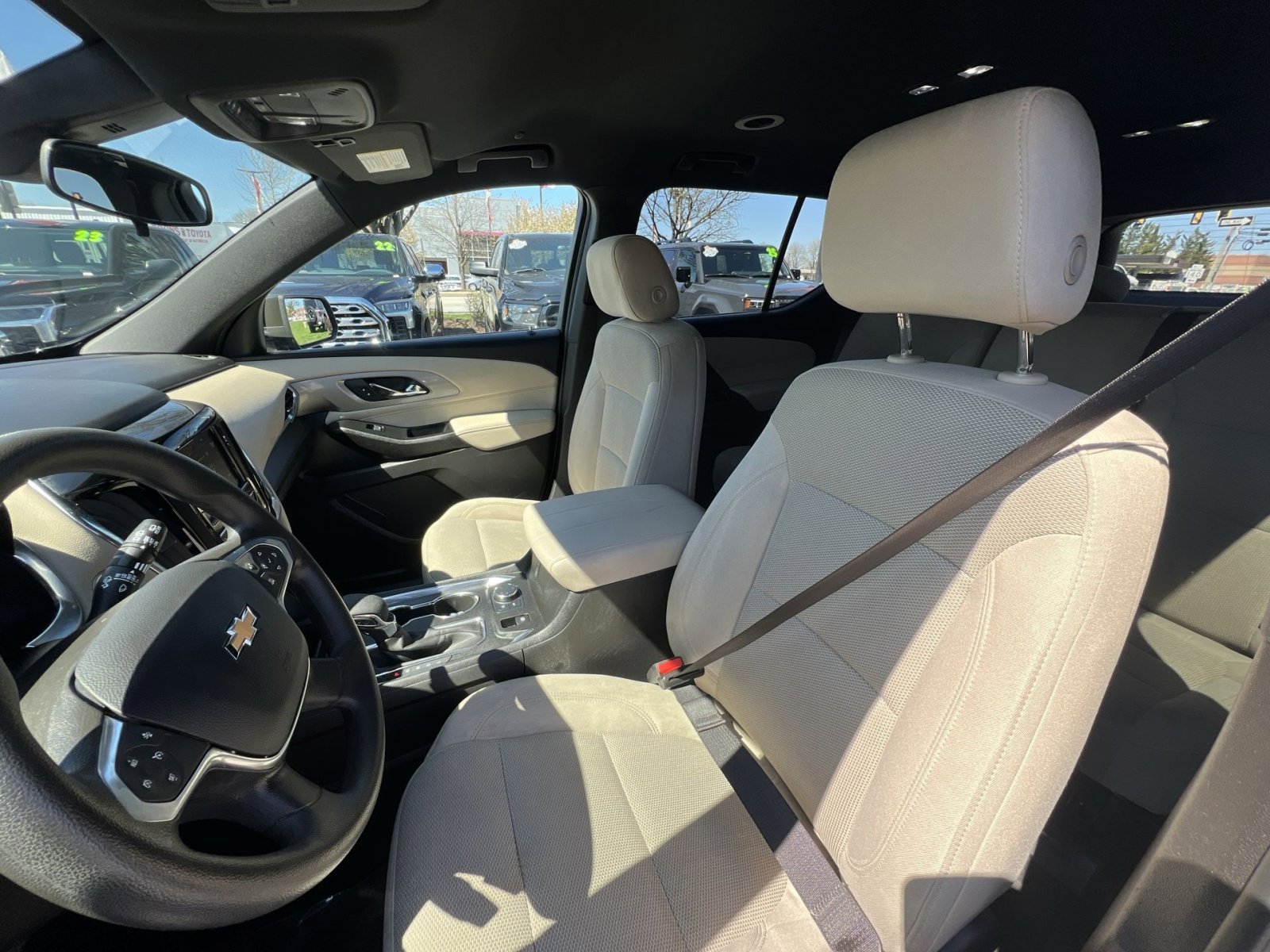 Used 2023 Chevrolet Traverse LS image 13