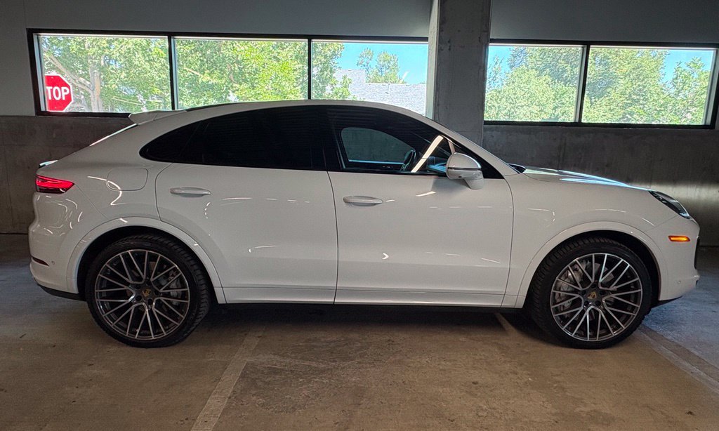 Used 2022 Porsche Cayenne Turbo AWD/4WD image 9