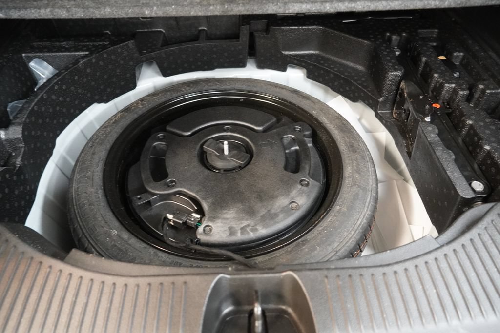 Used 2019 Buick Encore Essence AWD/4WD image 11