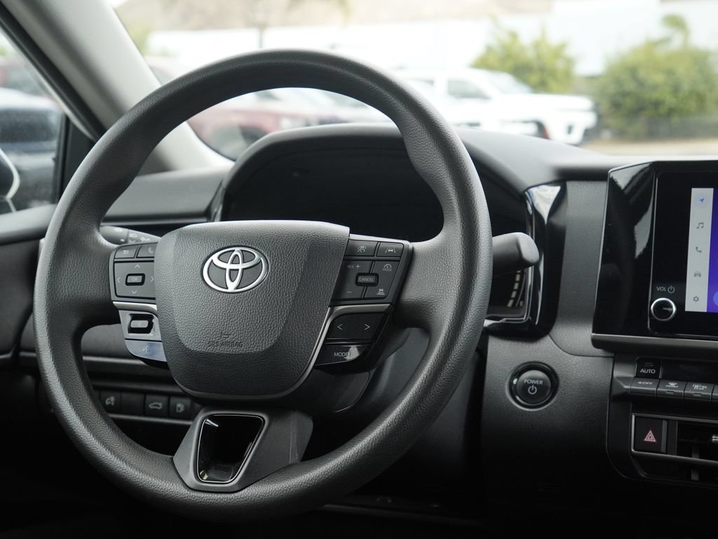 Used 2025 Toyota Camry LE FWD image 34