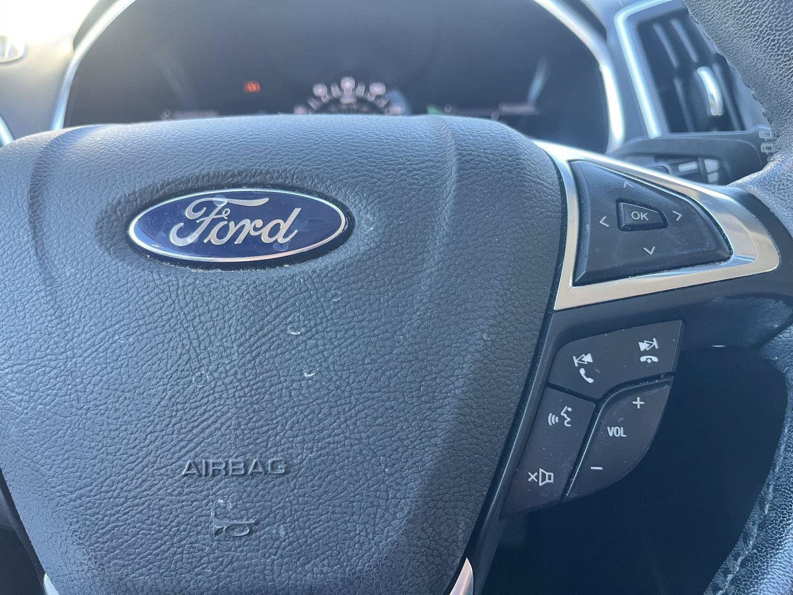 Used 2016 Ford Edge Titanium w/ Equipment Group 301A AWD/4WD image 26