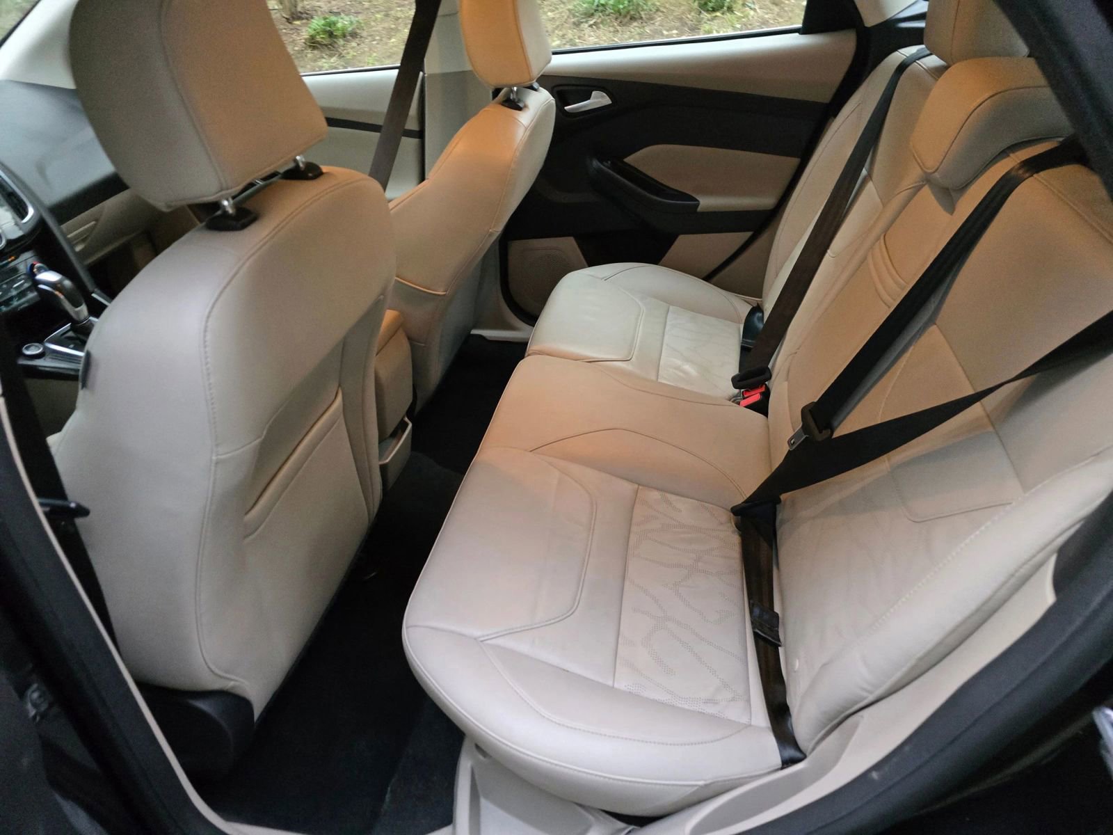 Used 2015 Ford Focus Electric Hatchback w/ Exterior Protection Package image 18