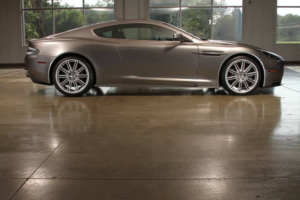 Used 2009 Aston Martin DBS Coupe RWD image 14