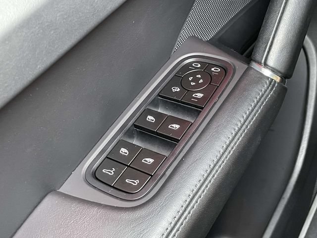 Certified 2023 Porsche Cayenne S AWD/4WD image 37