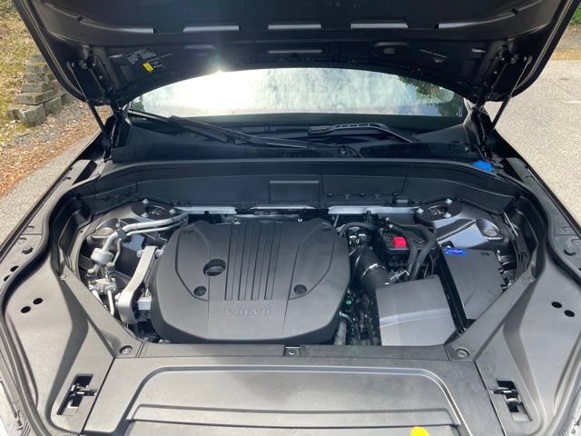 Certified 2024 Volvo XC90 B5 Plus AWD/4WD image 28