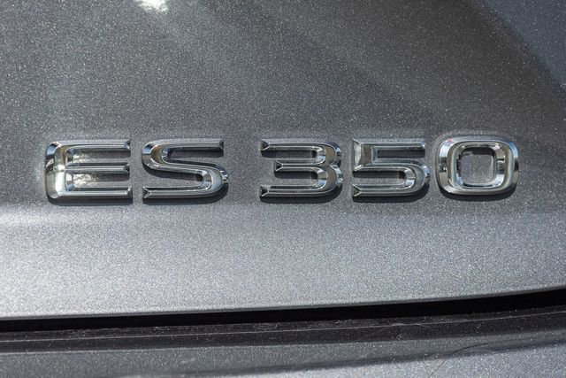 Used 2017 Lexus ES 350 w/ Luxury Package image 5