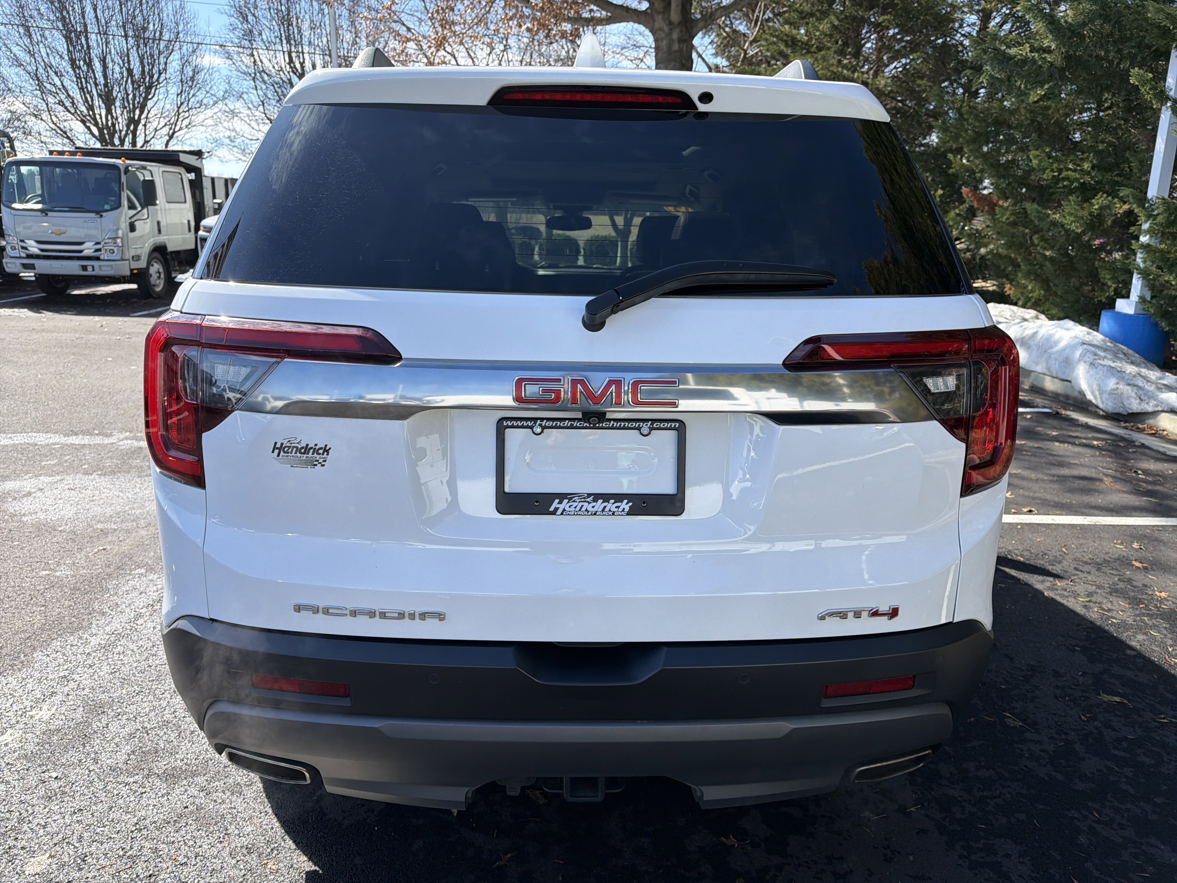 Used 2023 GMC Acadia AT4 w/ Technology Package image 9