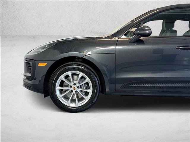 Certified 2026 Porsche Macan AWD/4WD image 28