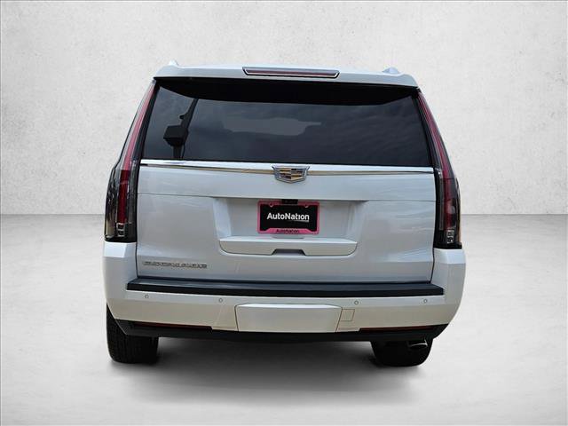 Used 2019 Cadillac Escalade Premium Luxury RWD image 6