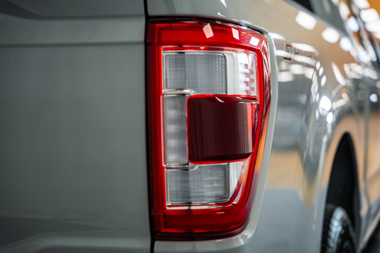 Used 2023 Ford F150 Lariat w/ Equipment Group 502A High image 7