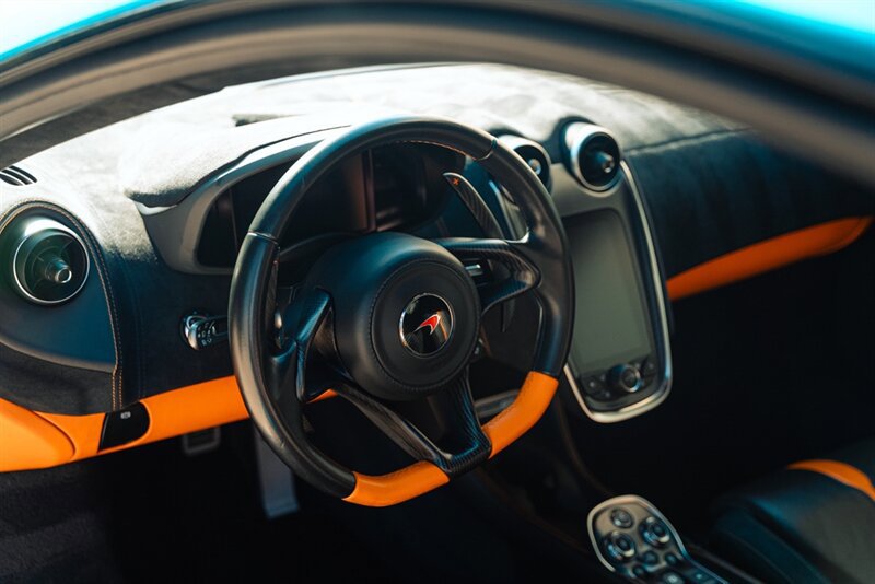 Used 2017 McLaren 570S RWD image 21