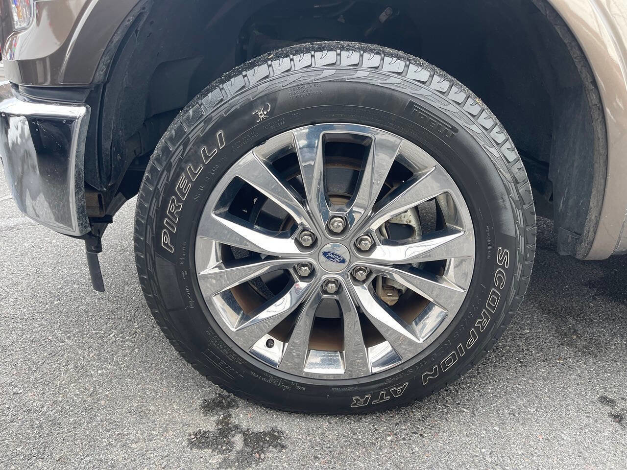 Used 2017 Ford F150 Lariat image 13