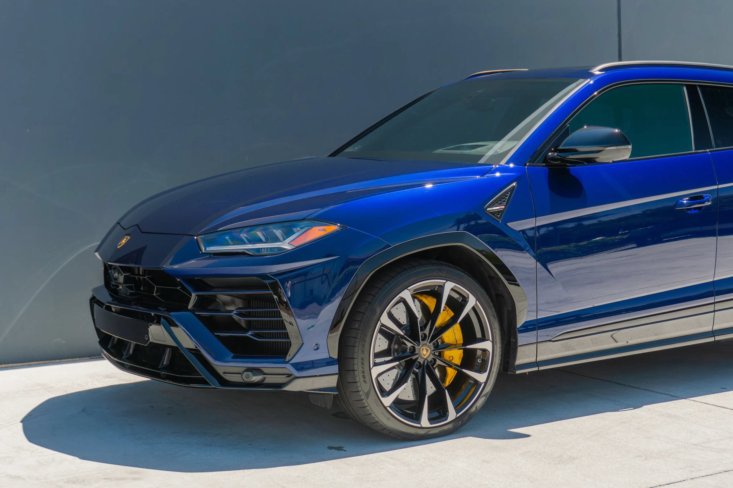 Used 2021 Lamborghini Urus AWD/4WD image 19