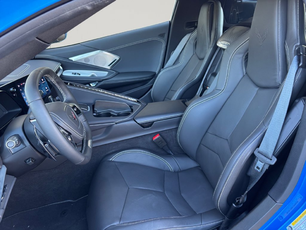 Used 2025 Chevrolet Corvette Z06 RWD image 10