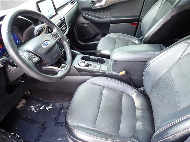 Used 2020 Ford Escape Titanium AWD/4WD image 12