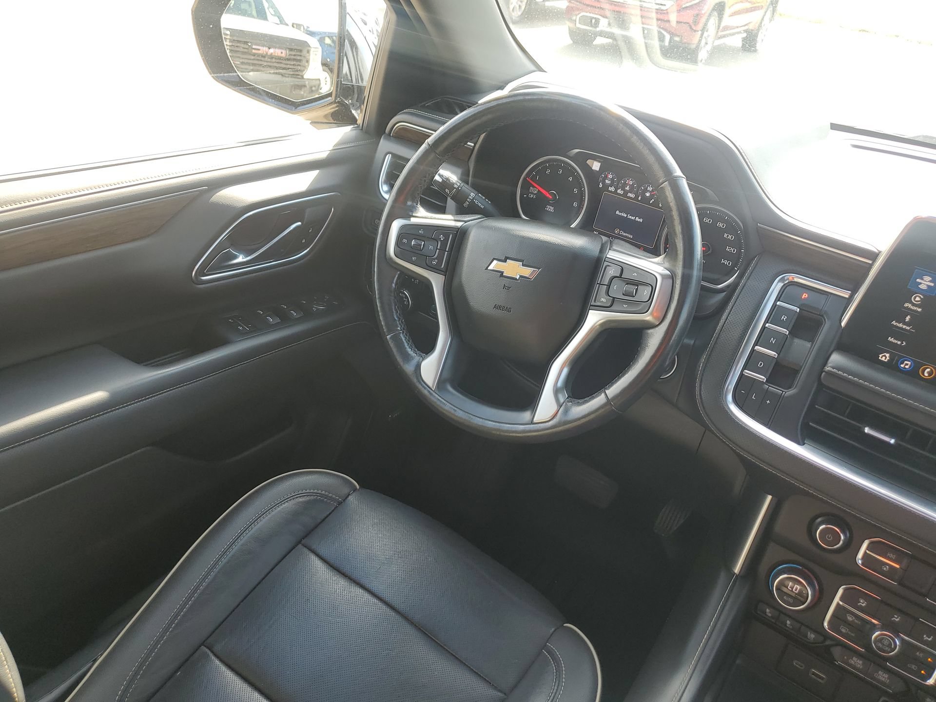 Used 2021 Chevrolet Suburban Premier w/ Premium Package AWD/4WD image 17