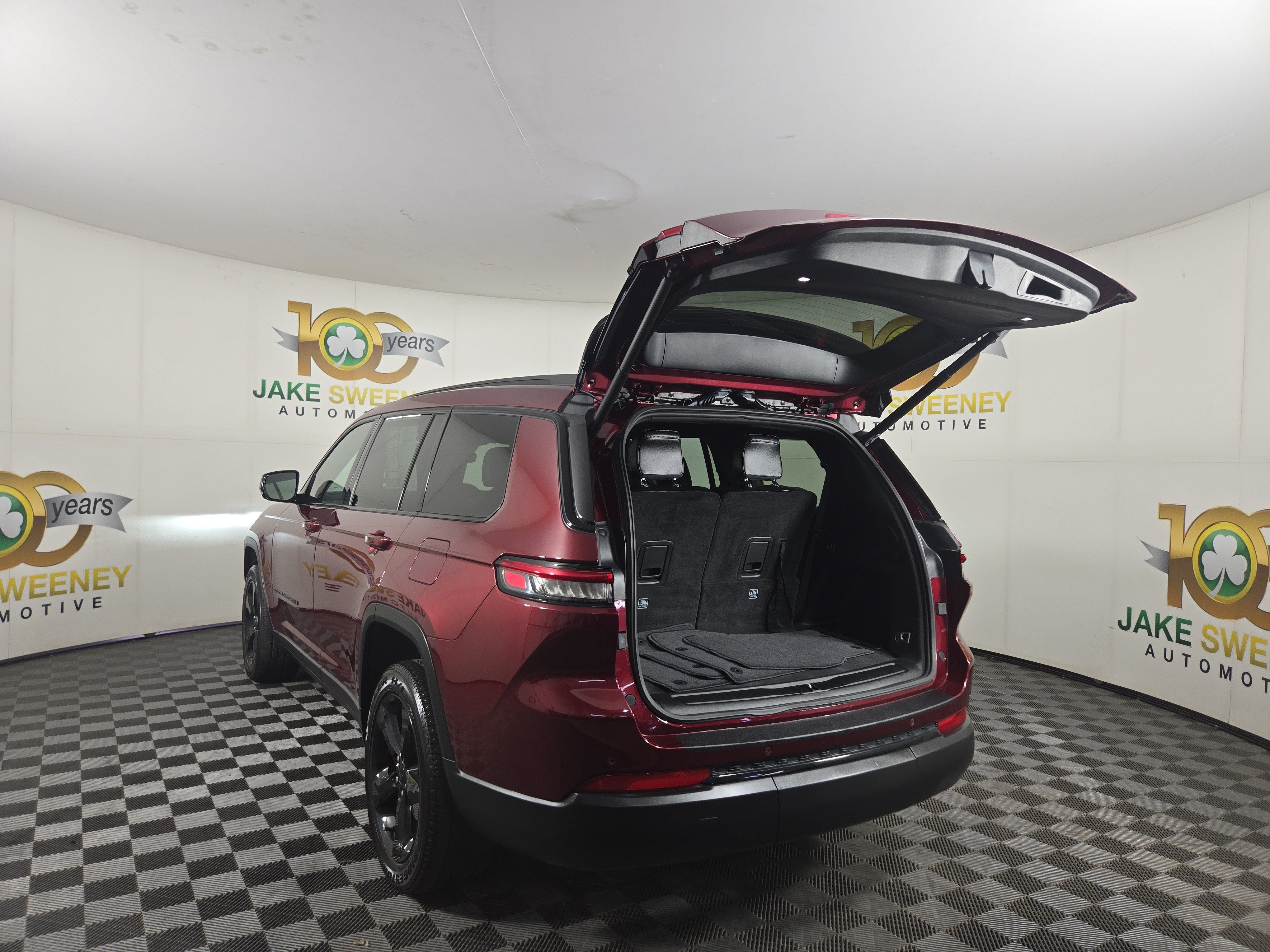 Used 2023 Jeep Grand Cherokee L Laredo AWD/4WD image 33