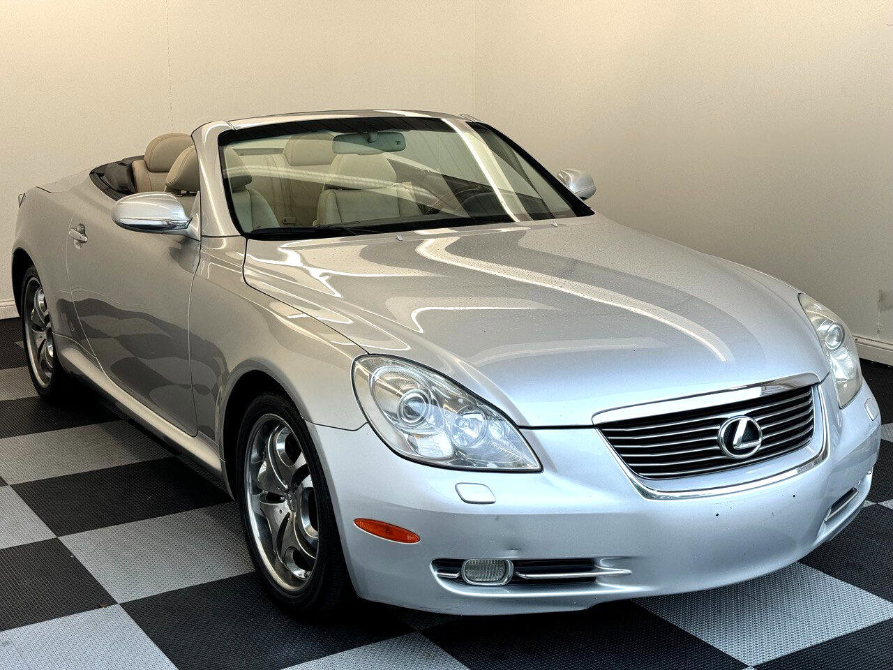 Used 2007 Lexus SC 430 Convertible image 9