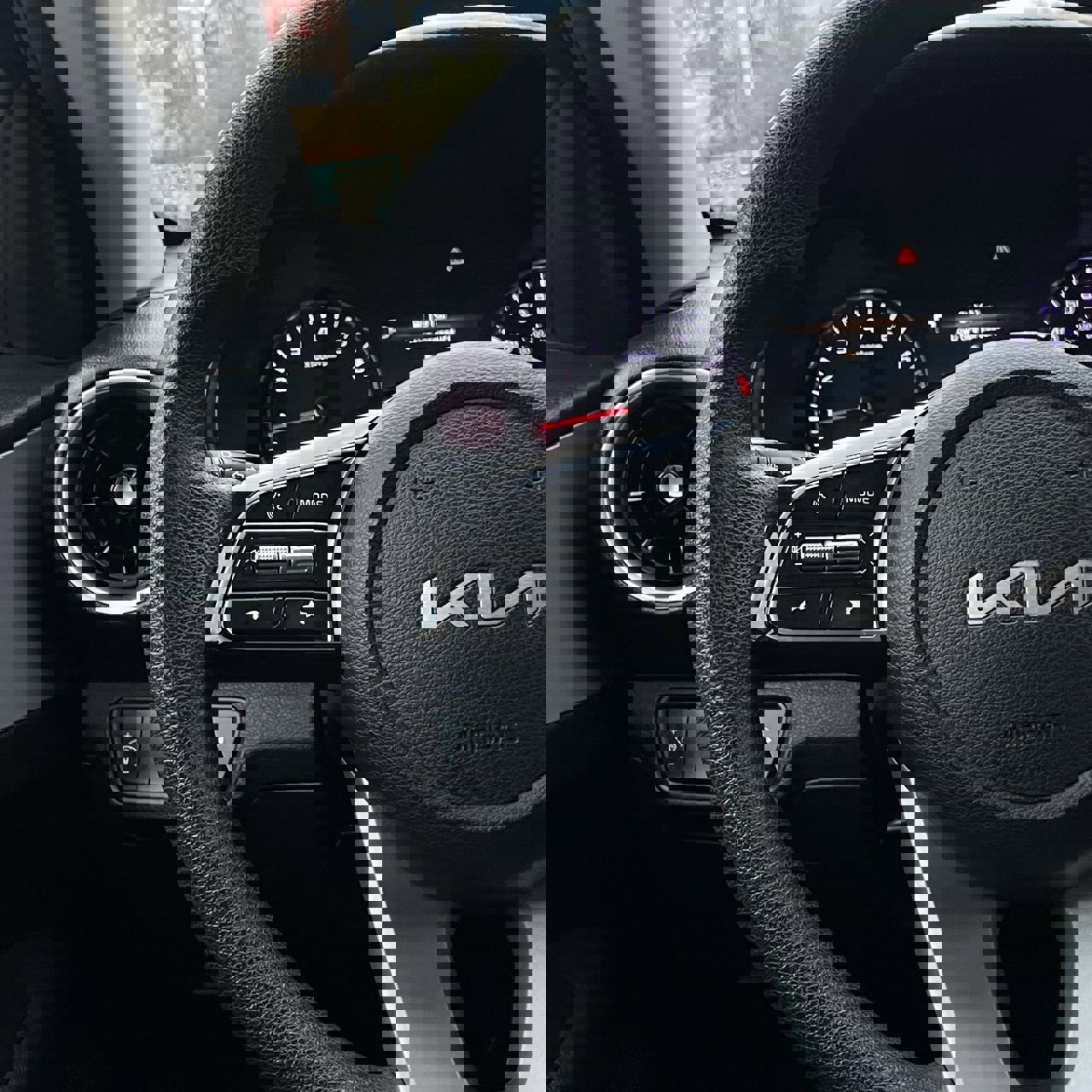 Used 2023 Kia Forte LX image 13