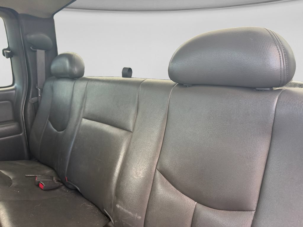 Used 2004 GMC Sierra 1500 SLT w/ Light Duty Power Package AWD/4WD image 32