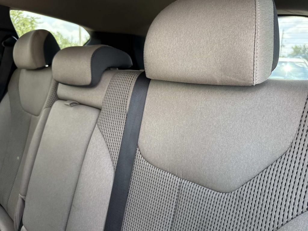 Used 2020 Hyundai Santa Fe SE w/ Cargo Package FWD image 14