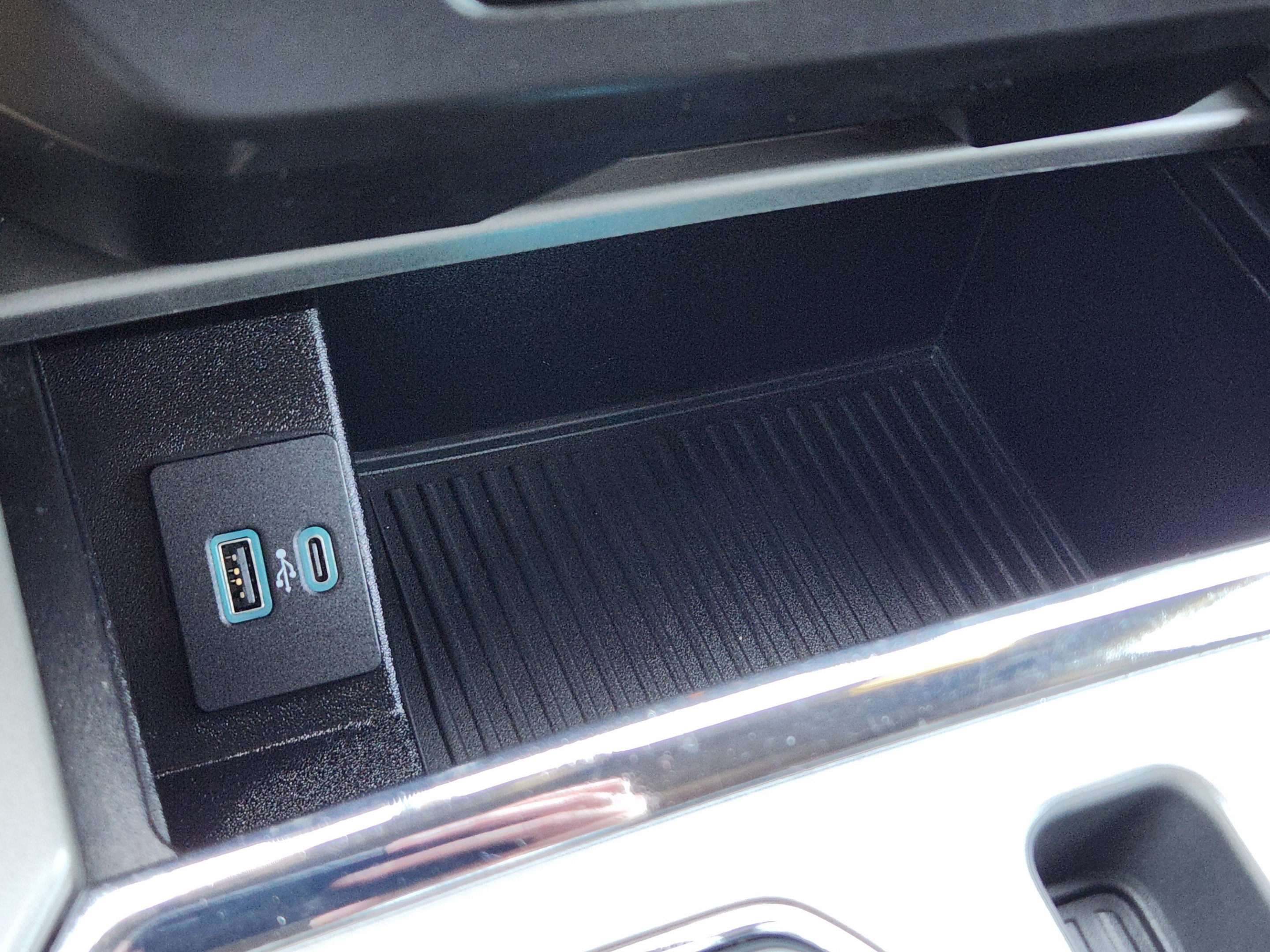 Used 2020 Ford Expedition XLT RWD image 16