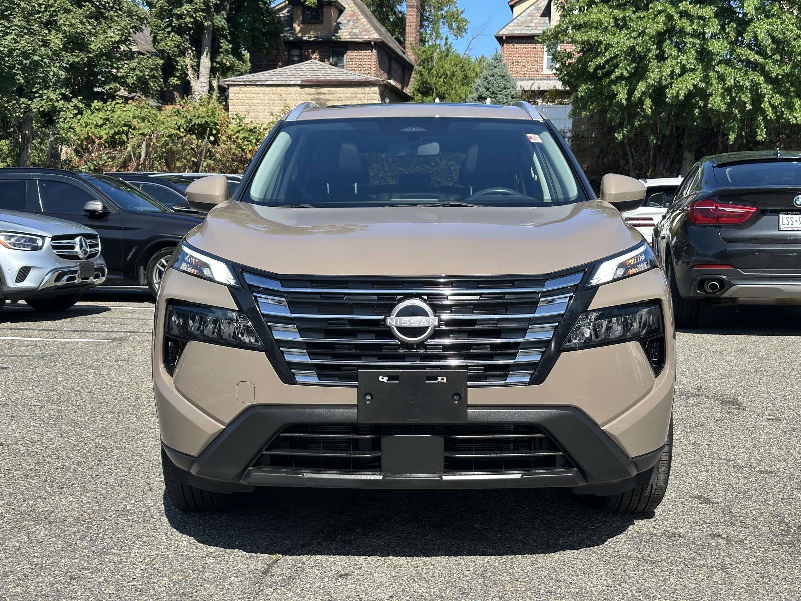 Used 2024 Nissan Rogue SV w/ SV Premium Package AWD/4WD image 7