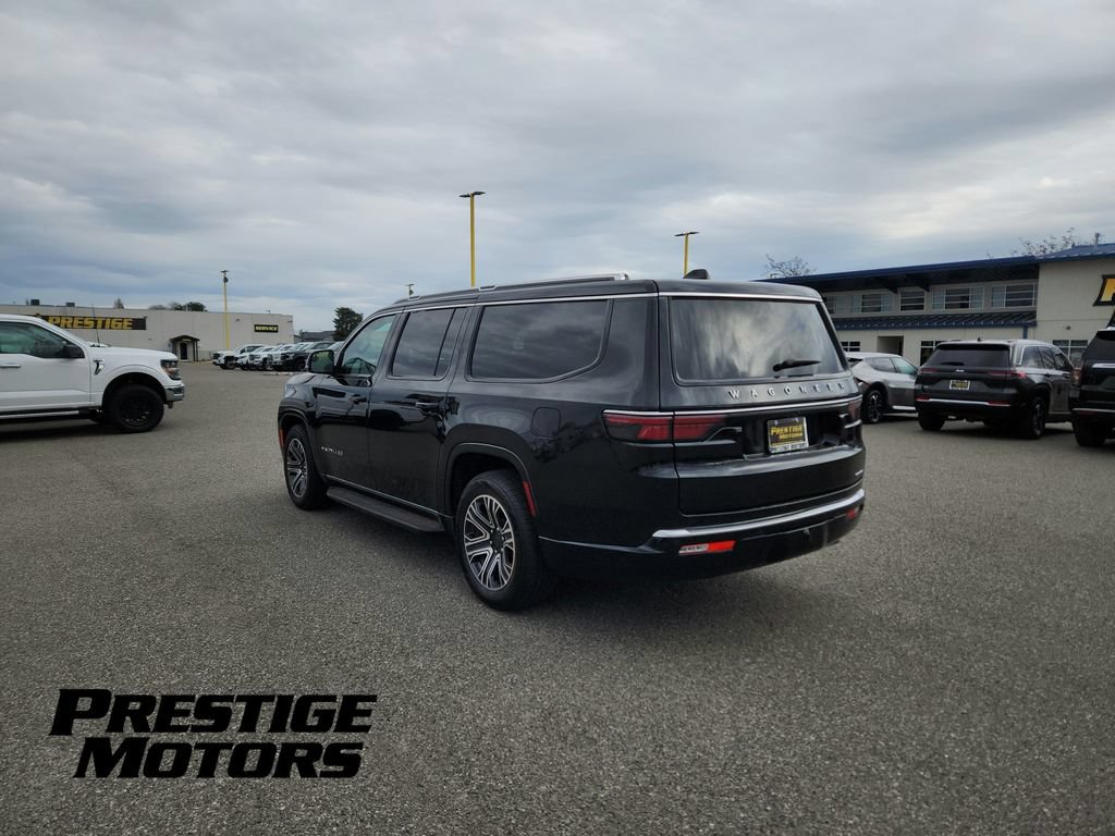 Used 2024 Jeep Wagoneer L Series II w/ Flexible Seating Group AWD/4WD image 5