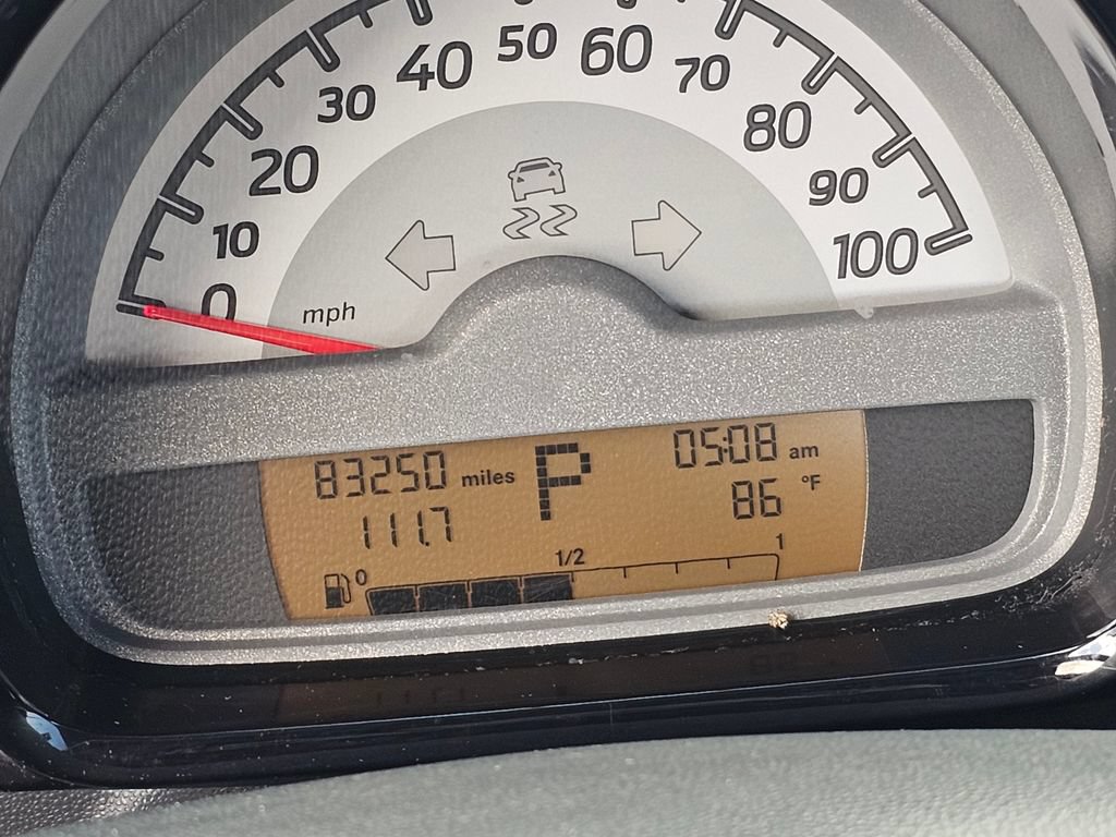 Used 2014 smart fortwo passion RWD image 16