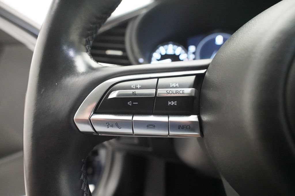 Used 2022 MAZDA MAZDA3 s FWD image 17