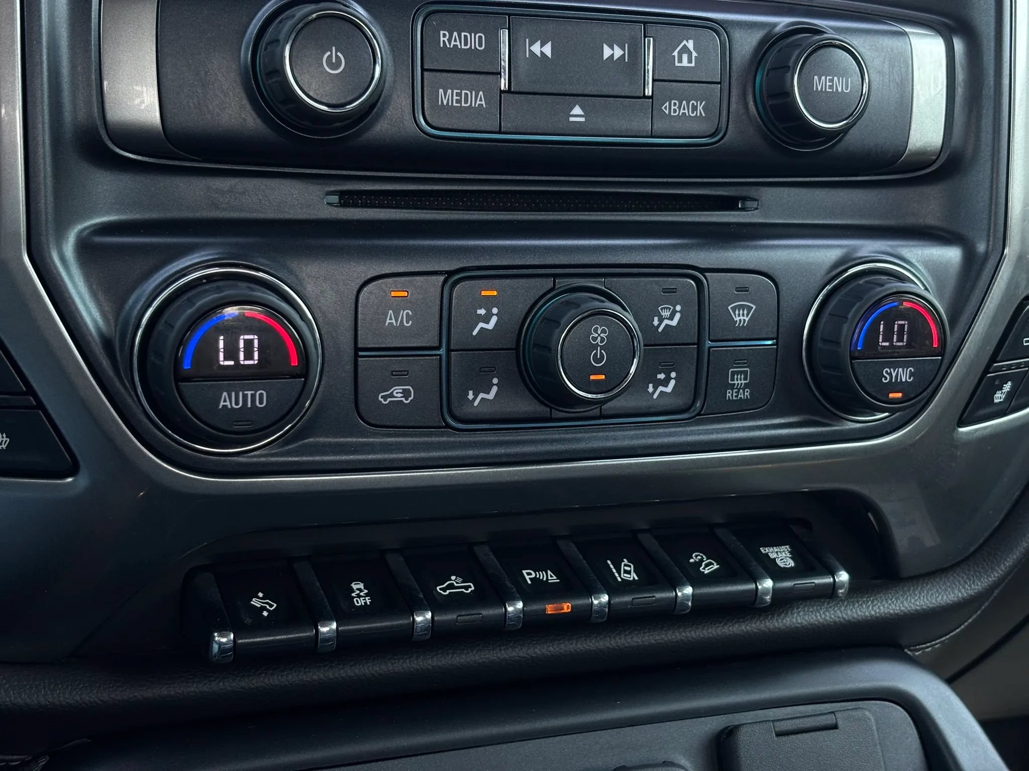 Used 2019 Chevrolet Silverado 2500 LTZ w/ Duramax Plus Package AWD/4WD image 40