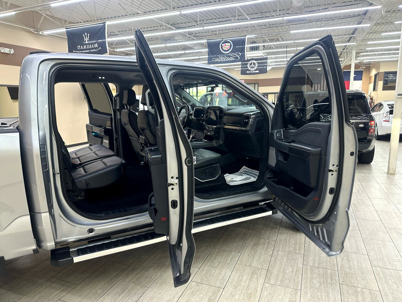 Used 2022 Ford F150 Lariat image 11