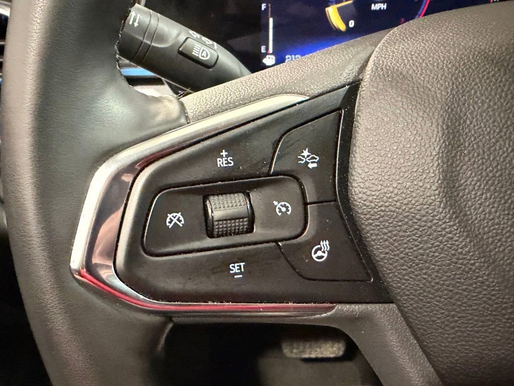 Used 2025 Chevrolet Trax LT w/ LT Convenience Package image 20