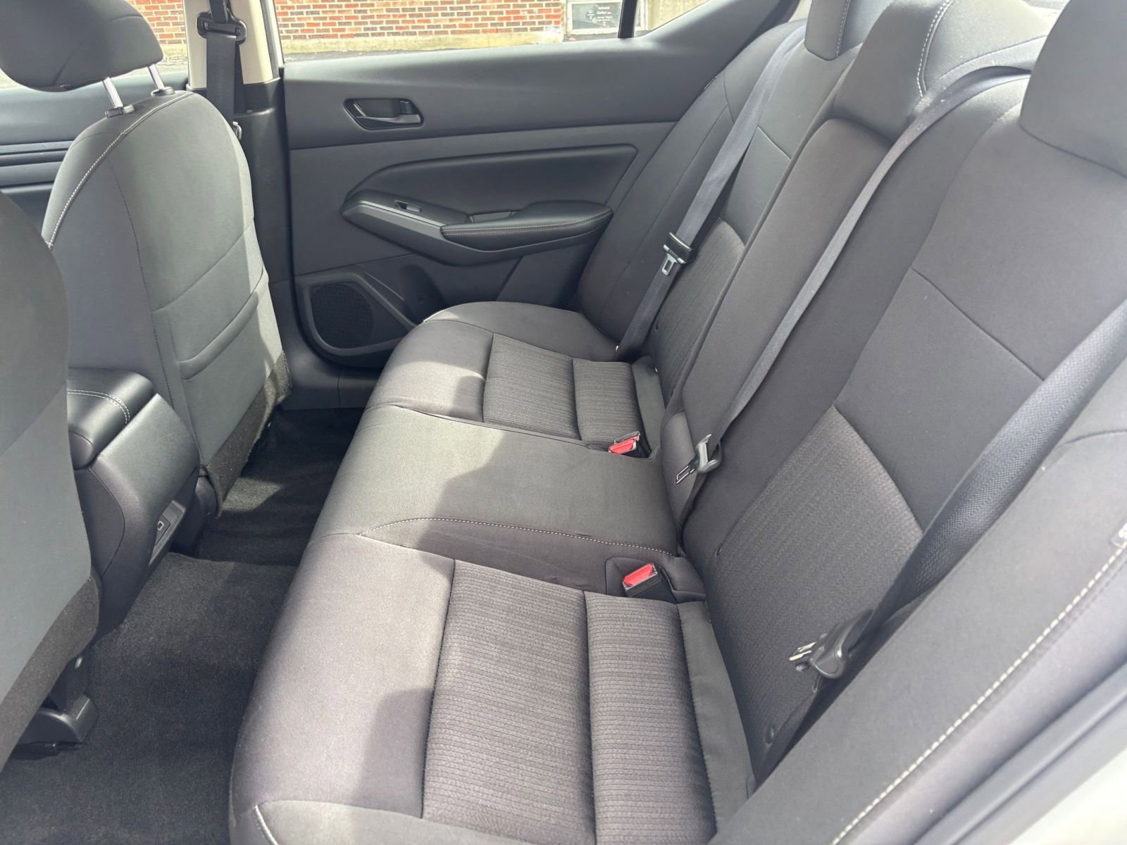 Used 2025 Nissan Altima 2.5 SV FWD image 23