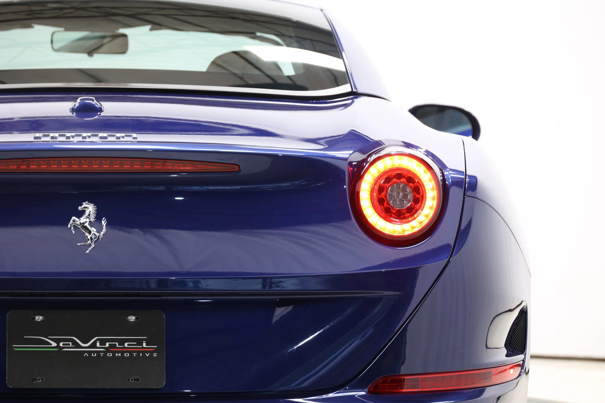 Used 2017 Ferrari California T image 71