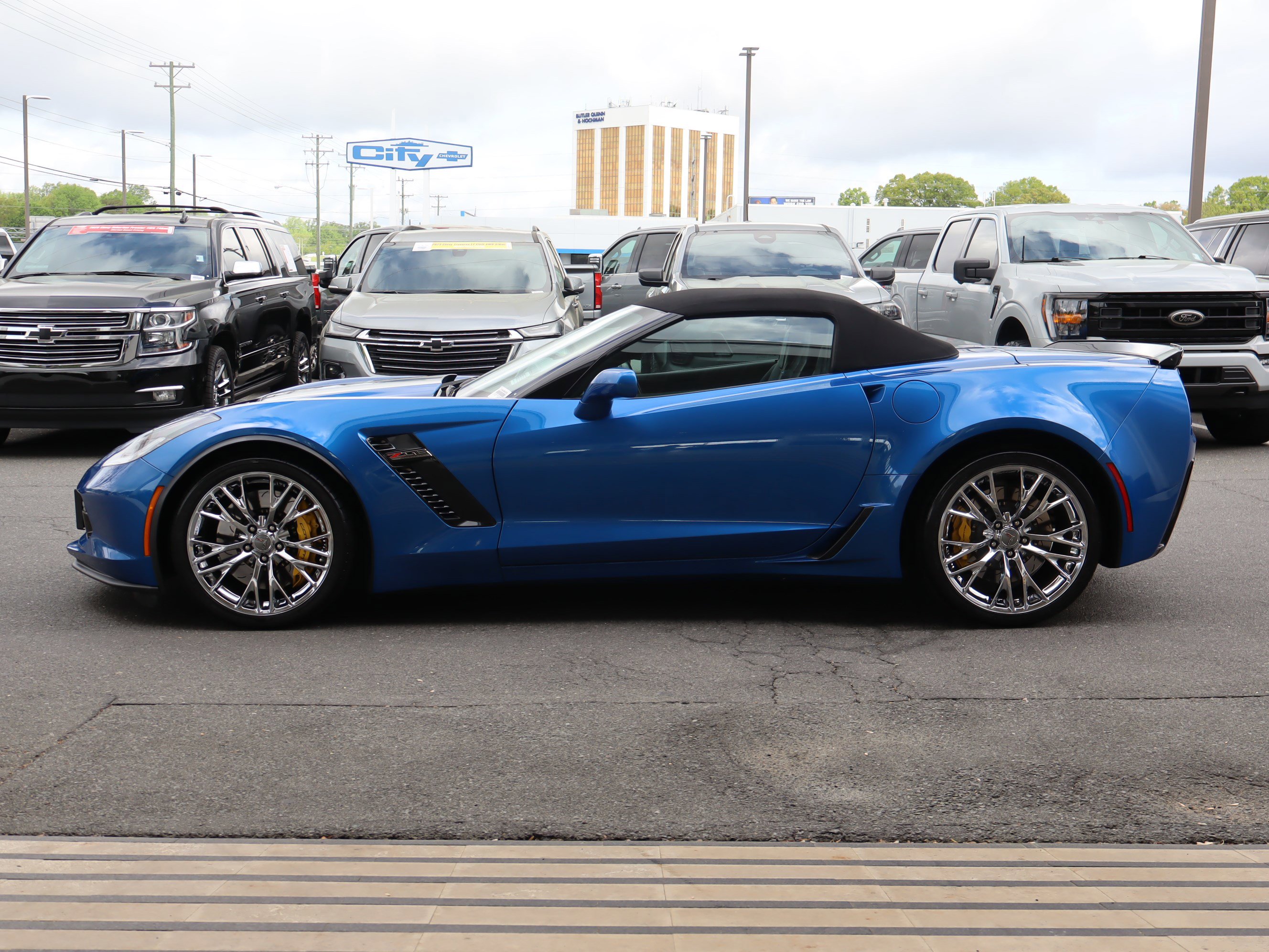 Used 2015 Chevrolet Corvette Z06 w/ Battery Protection Package image 7