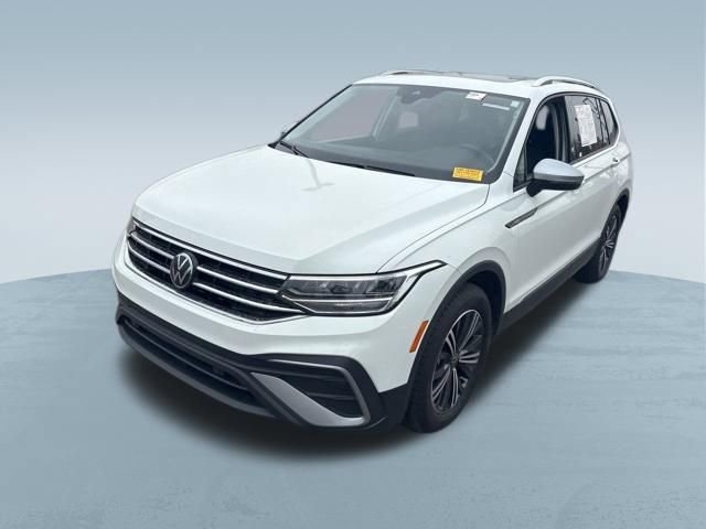 Used 2024 Volkswagen Tiguan Wolfsburg Edition FWD image 3