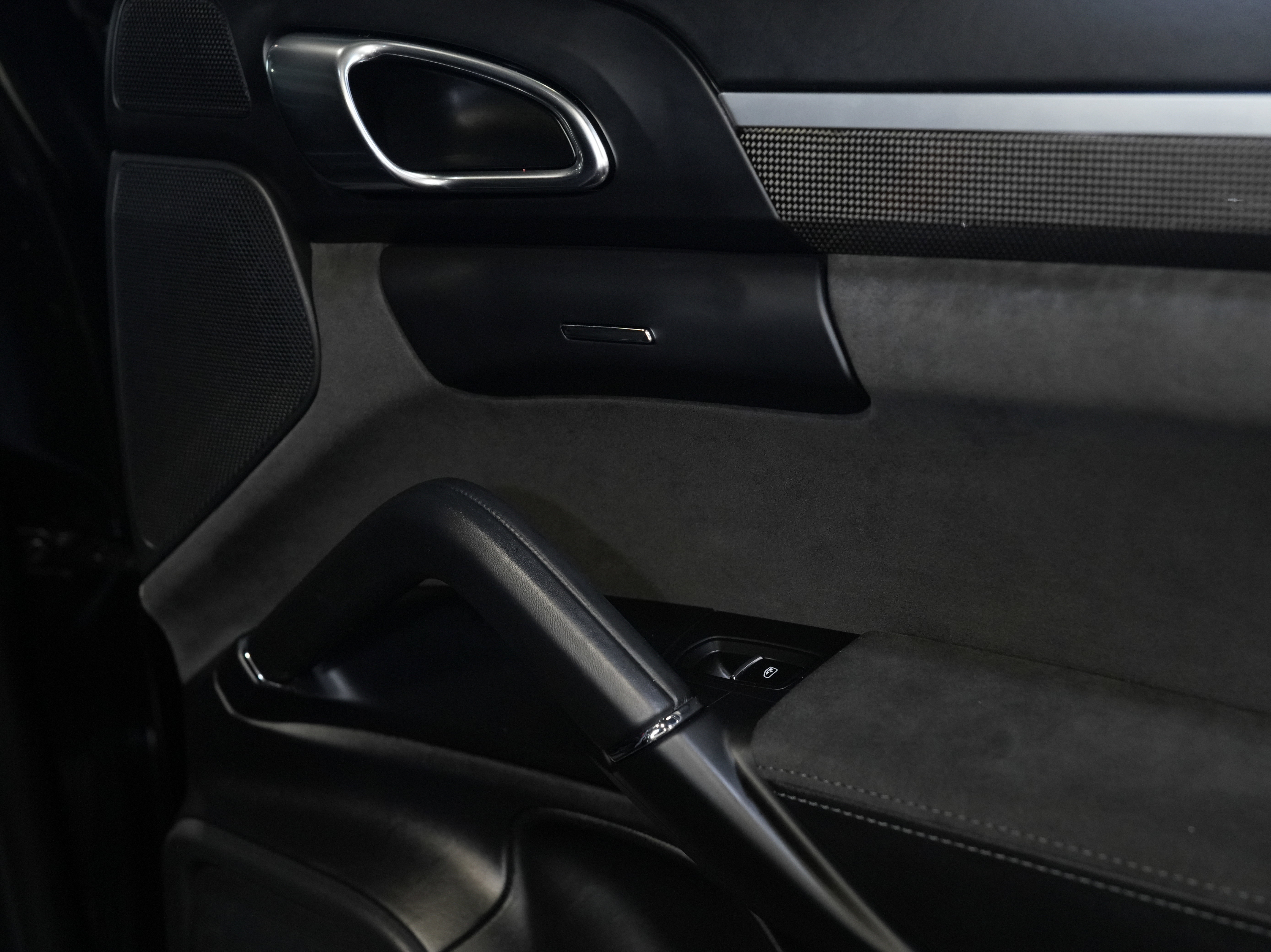 Used 2016 Porsche Cayenne GTS image 28