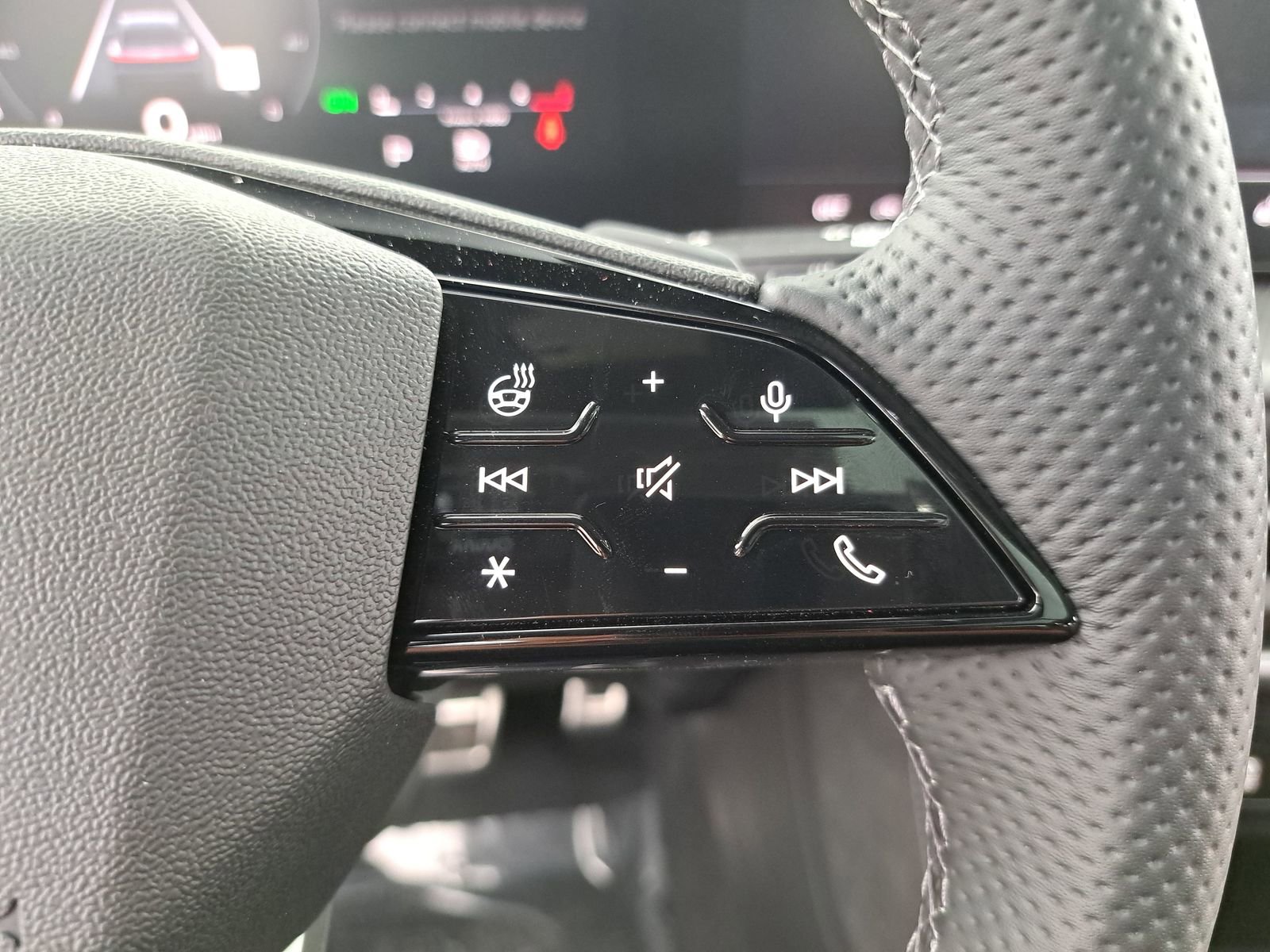 New 2025 Audi SQ5 Premium Plus AWD/4WD image 18