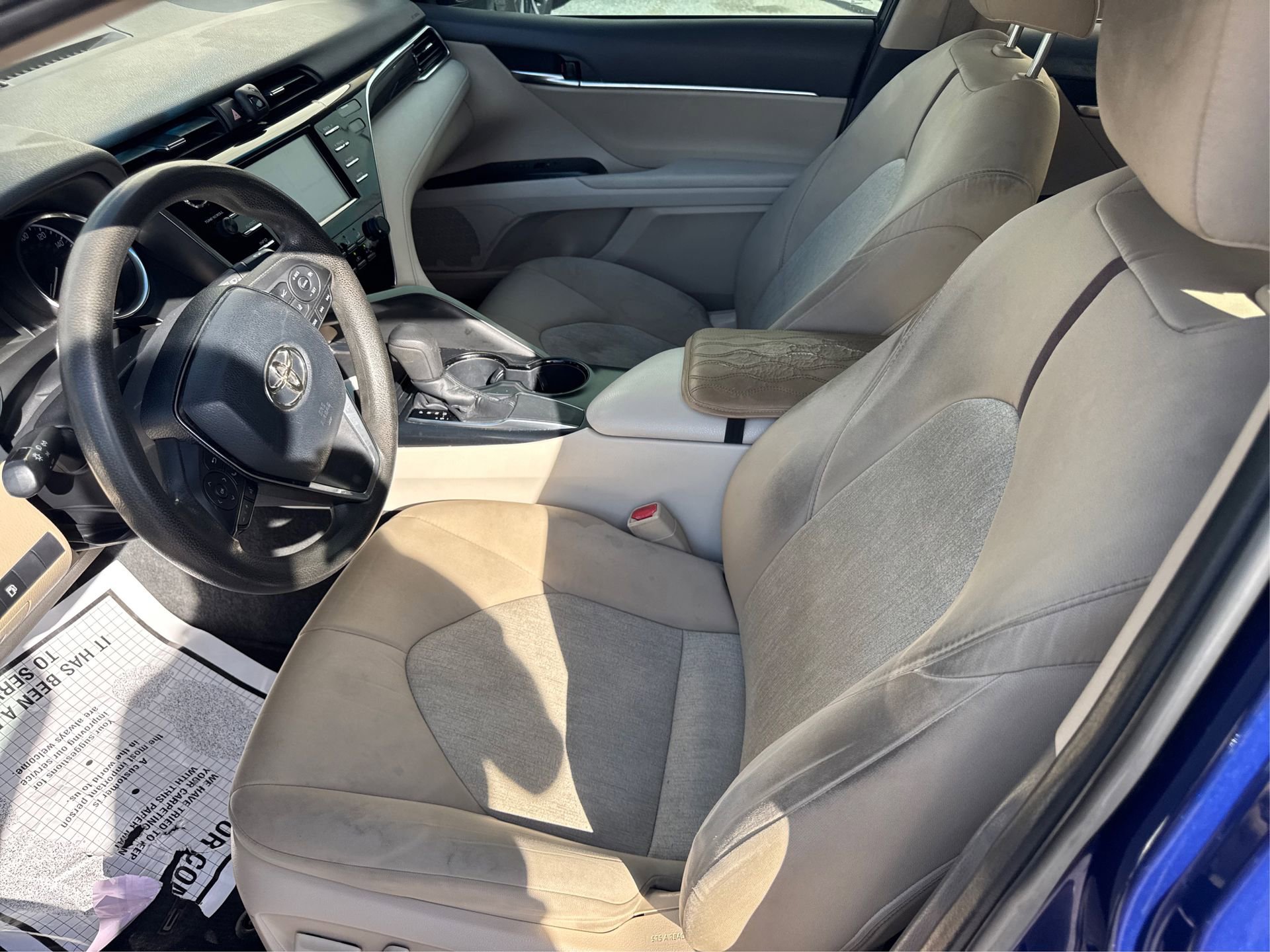 Used 2018 Toyota Camry LE image 11