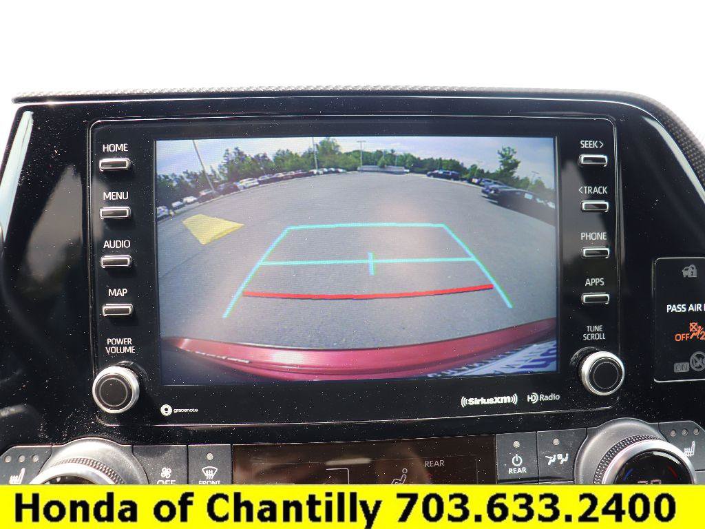 Used 2022 Toyota Highlander XSE FWD image 18