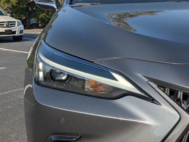 Used 2025 Lexus NX 250 FWD w/ Towing Package (2000 Lbs) image 11
