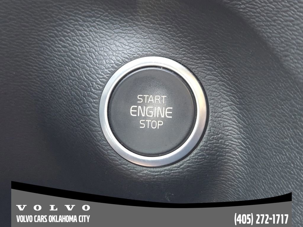 Certified 2023 Volvo XC40 B5 Plus w/ Driver Assist Package AWD/4WD image 20