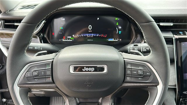 Used 2023 Jeep Grand Cherokee 4WD 4xe image 14