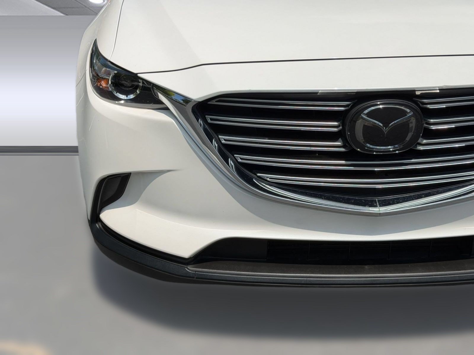 Used 2018 MAZDA CX-9 Touring FWD image 12