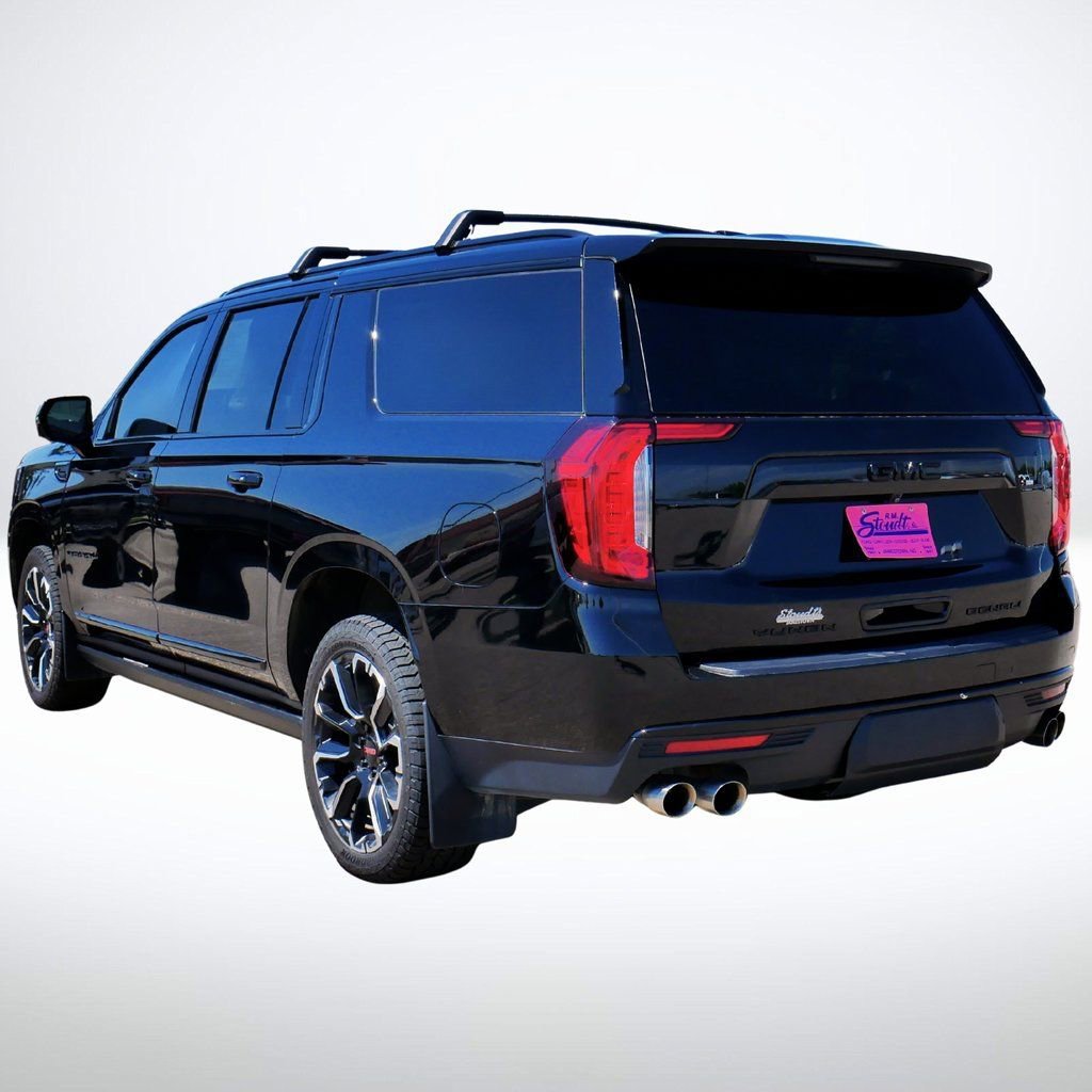 Used 2023 GMC Yukon XL Denali image 2