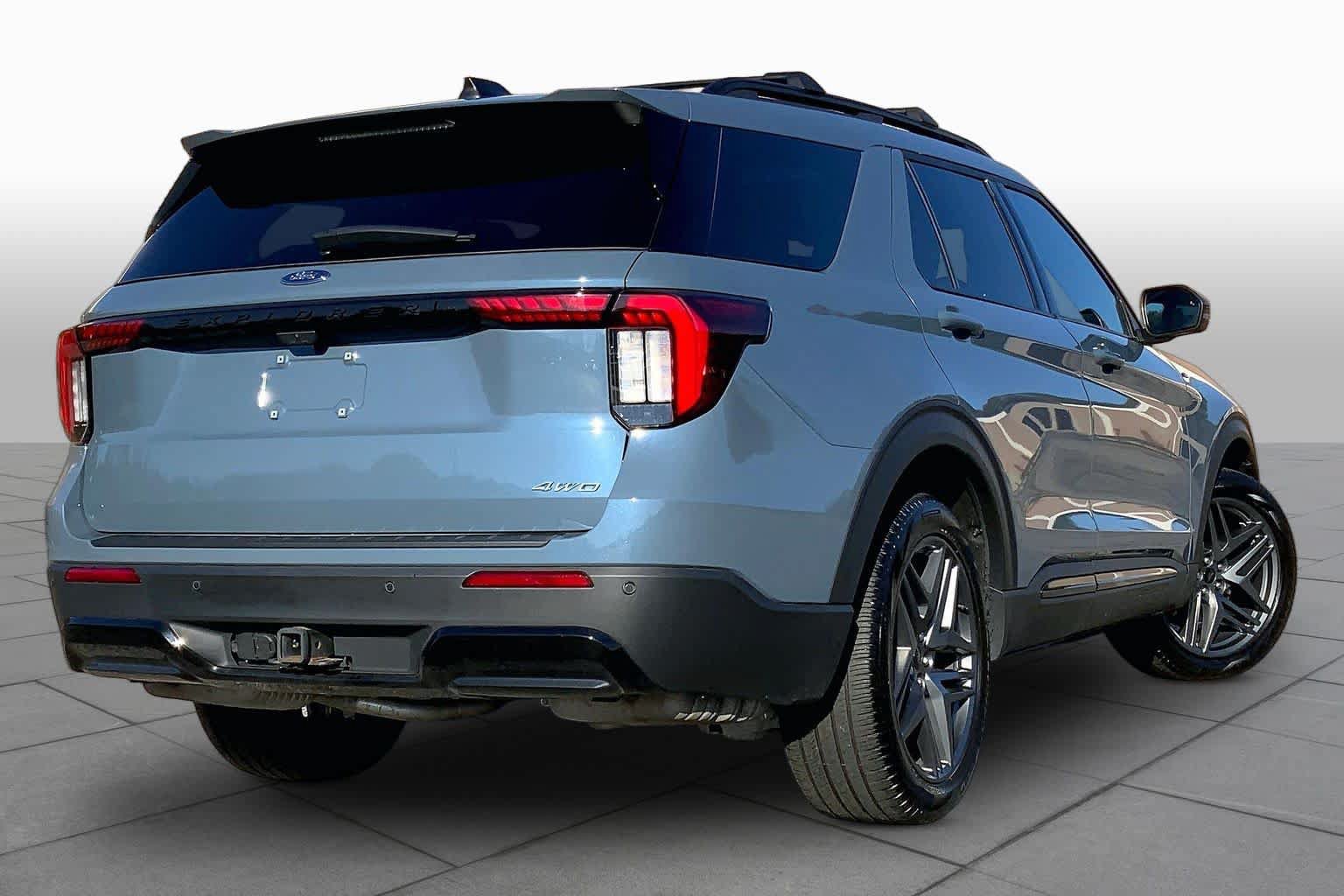 Used 2025 Ford Explorer ST-Line w/ Premium Package AWD/4WD image 13