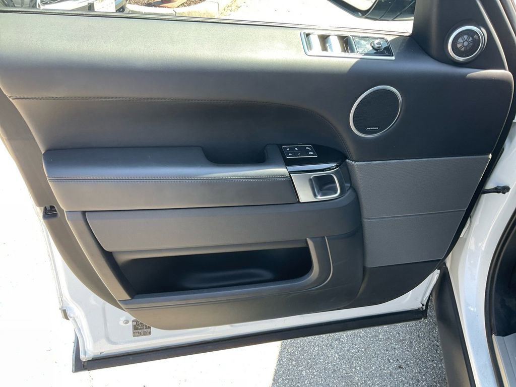 Used 2020 Land Rover Range Rover Sport HSE Dynamic image 11
