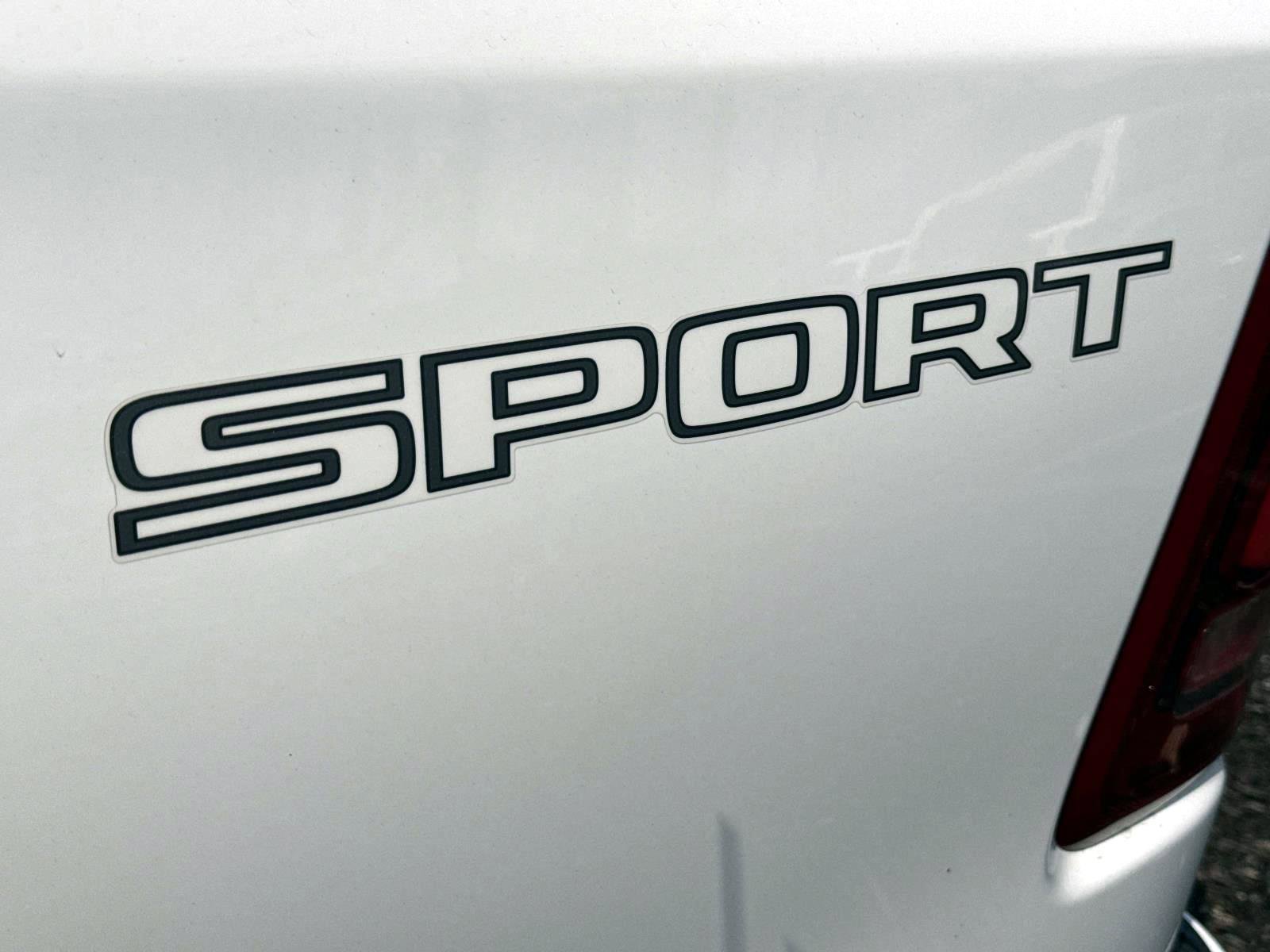 Used 2023 RAM 1500 Laramie AWD/4WD image 7